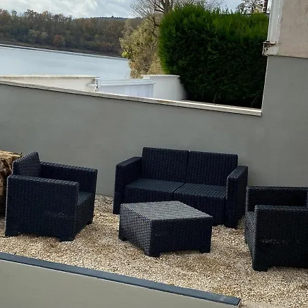 Maison Les Cygnes Face Au Changey