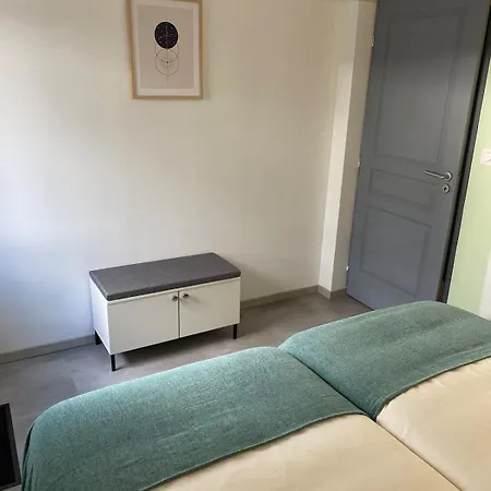 Maison Les Cygnes Face Au * Changey