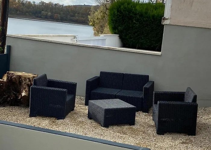 Maison Les Cygnes Face Au Changey